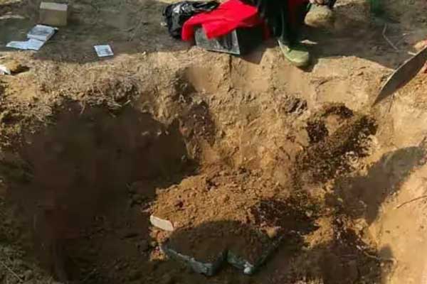 迁坟需要准备什么东西 迁坟需要准备什么东西