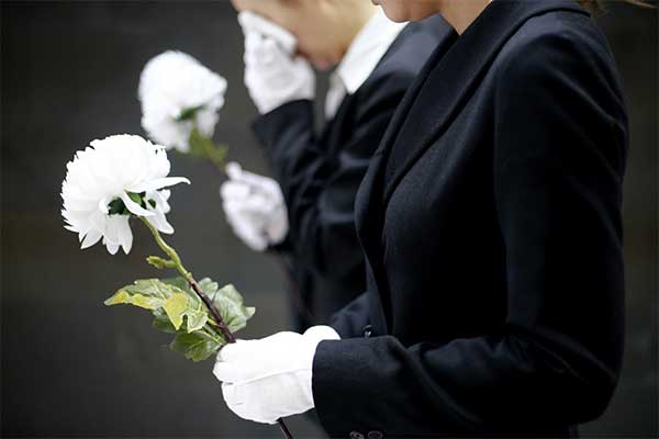 中元节安葬骨灰盒 中元节安葬骨灰盒