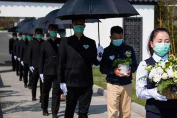 骨灰盒撑伞的民俗寓意 骨灰盒撑伞的民俗寓意